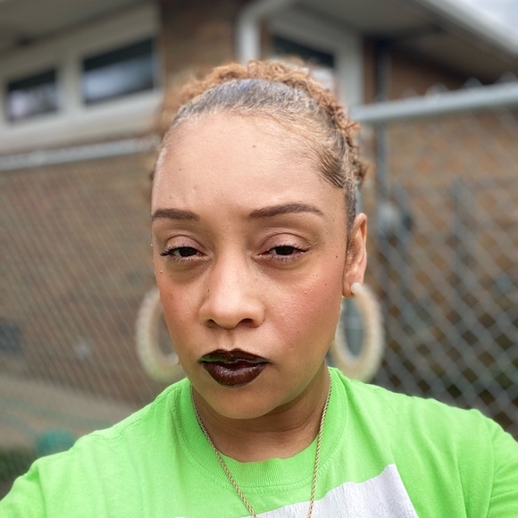 Meet your Posher, Elena - Picture 5 of 8